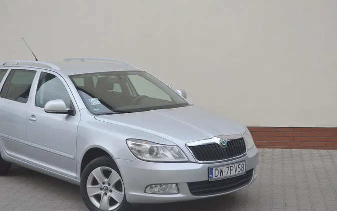 skoda octavia Skoda Octavia cena 17900 przebieg: 374800, rok produkcji 2011 z Gołańcz